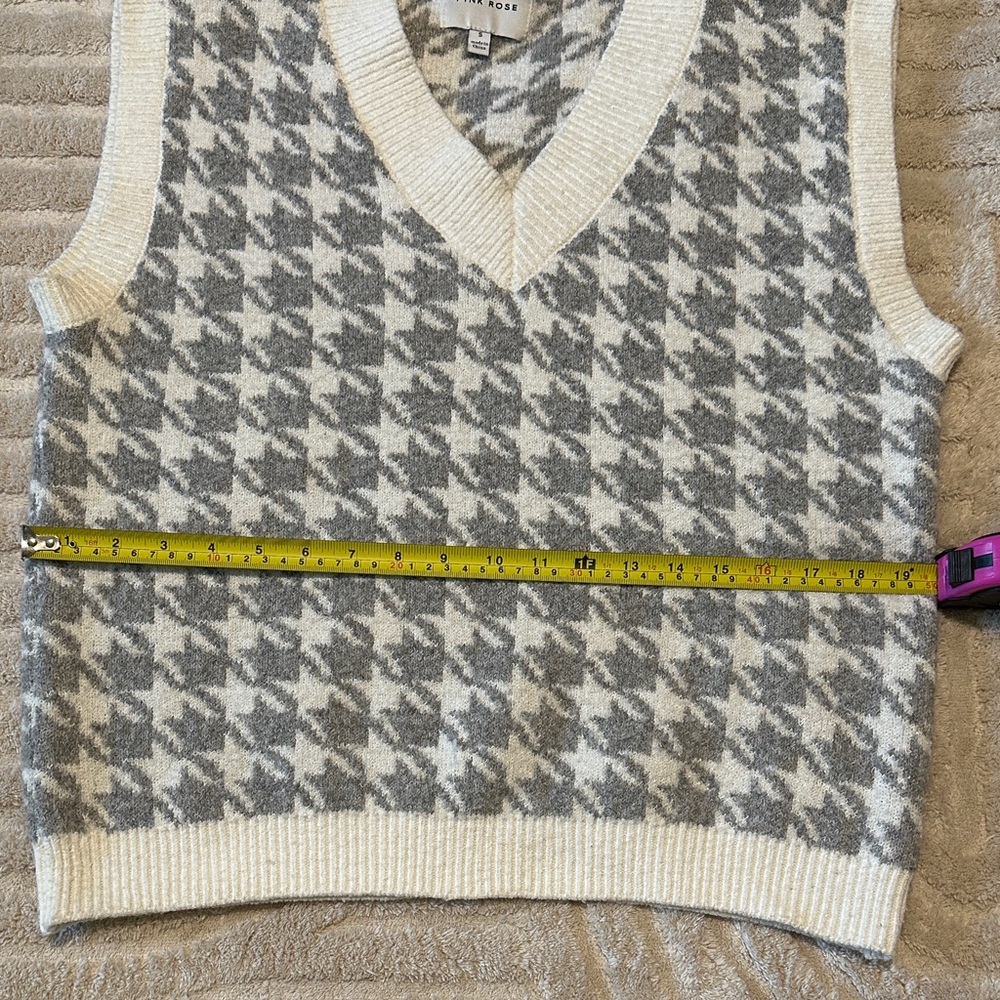 Pink Rose Gray and Hounds Tooth Cream V-Neck Sweater Vest Size S - Picture 6 of 6